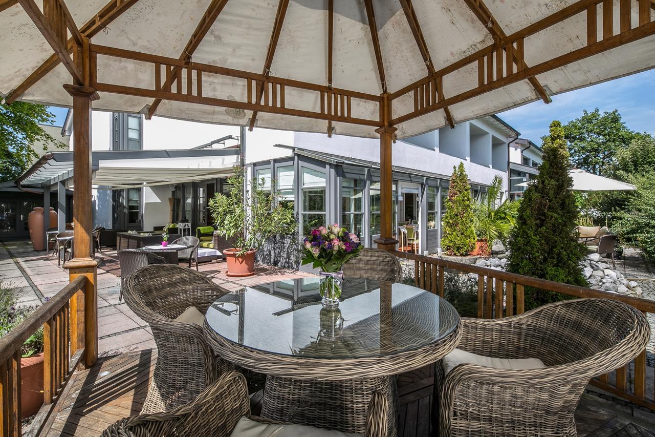 Hotel Am Krone Park Olching Exterior foto